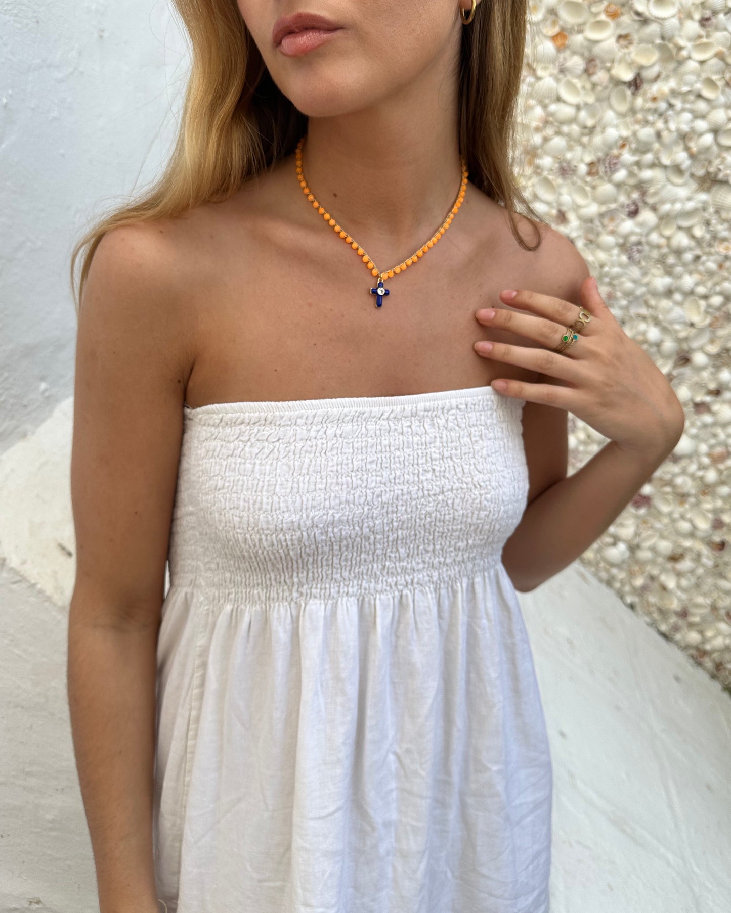 Collar crochet cruz naranja
