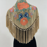 Mantón arena bordado Cantillana