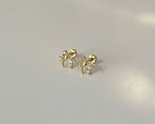 Golden spider mini earrings