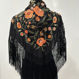 Mantón negro bordado naranja Cantillana