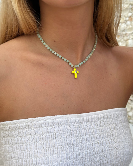 Collar crochet cruz celeste