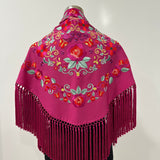 Mantón fucsia vibrante bordado