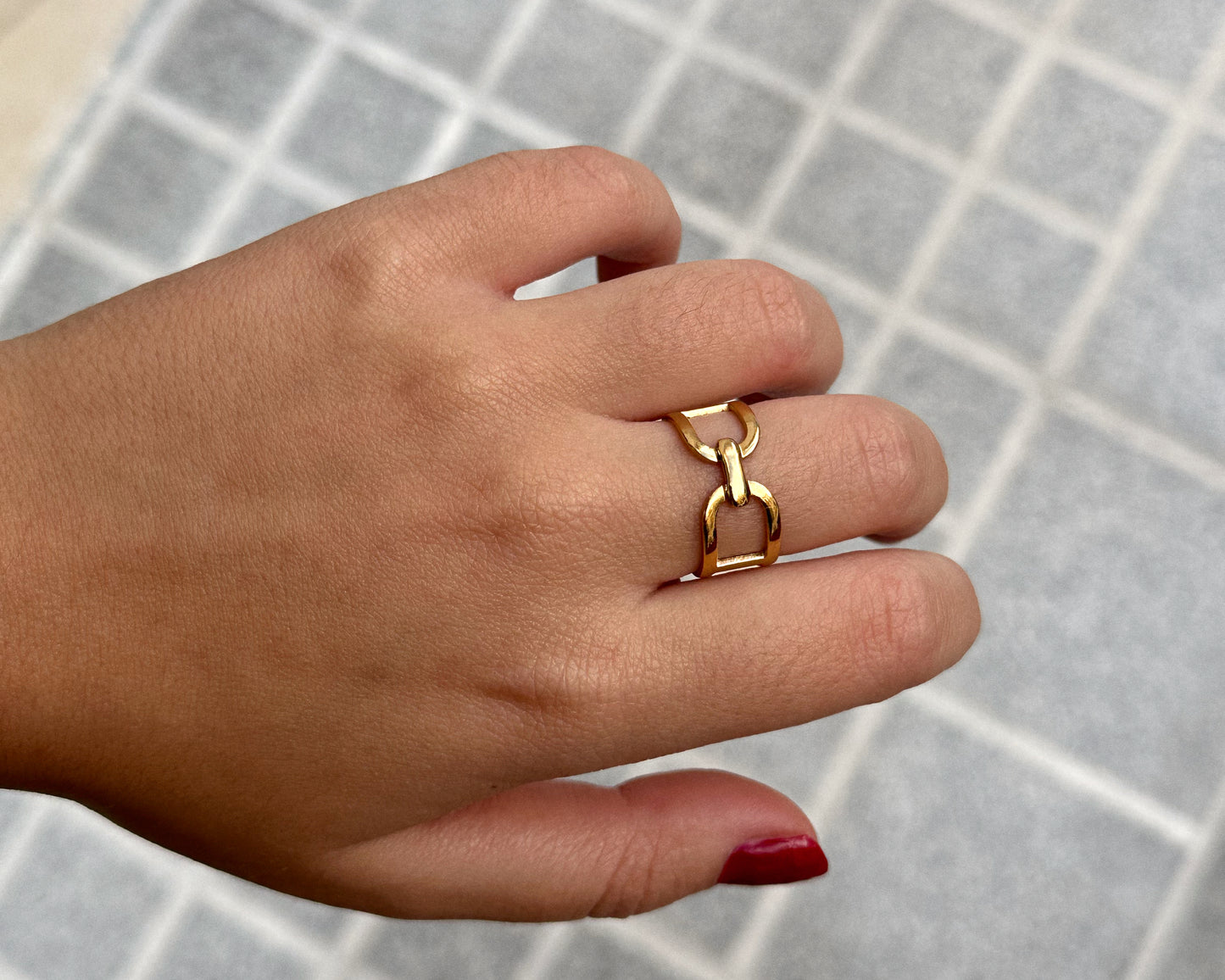 Stirrup ring