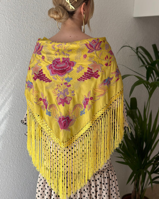 Macarena yellow shawl
