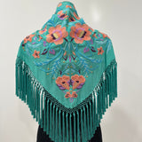 Mantón verde esmeralda claro bordado salmón Cantillana