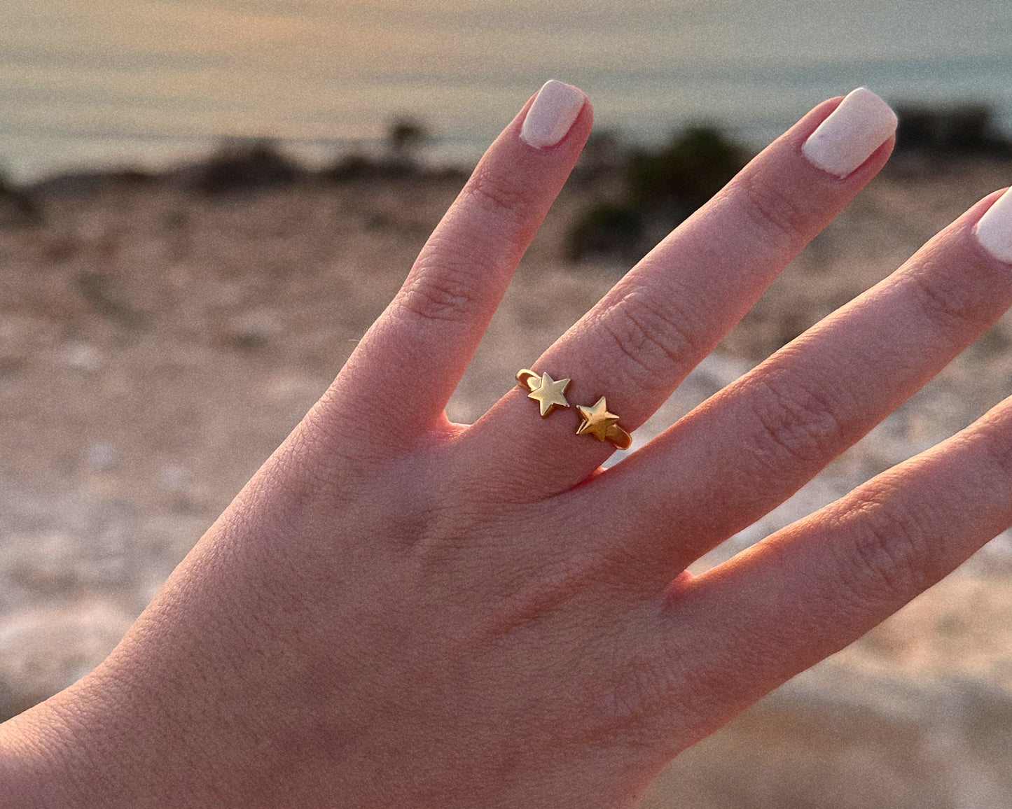 Minimal star ring