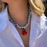 Collar pulpo azul y rojo