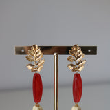 Pendientes hoja rosa racimo hueso