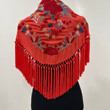 Mantón rojo coral bordado cantillana