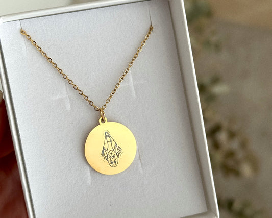 Customizable medal necklace