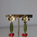 Pendientes flor verde racimo rojo