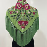 Mantón verde manzana bordado Cantillana