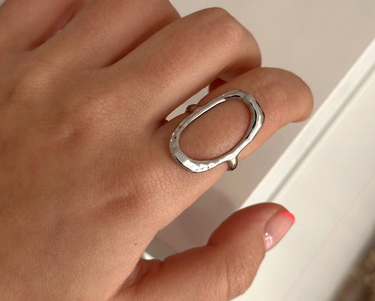 Oval silver ring