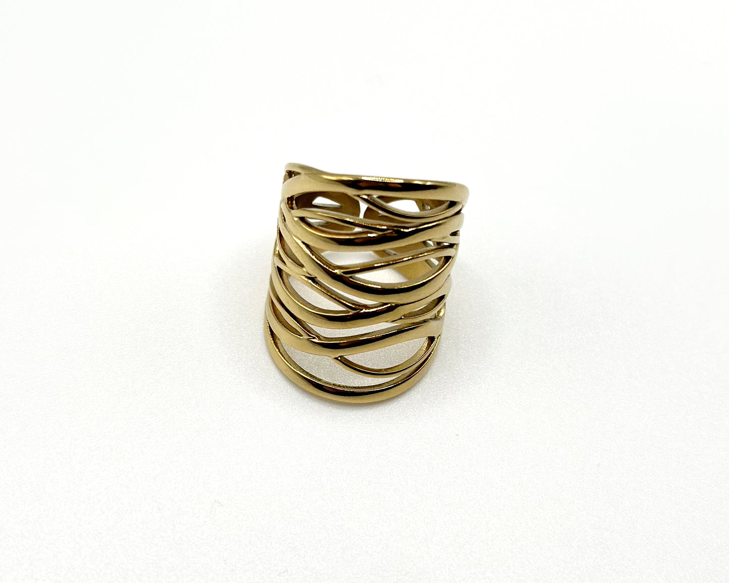 Golden labyrinth ring