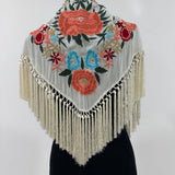 Mantón blanco roto bordado Cantillana